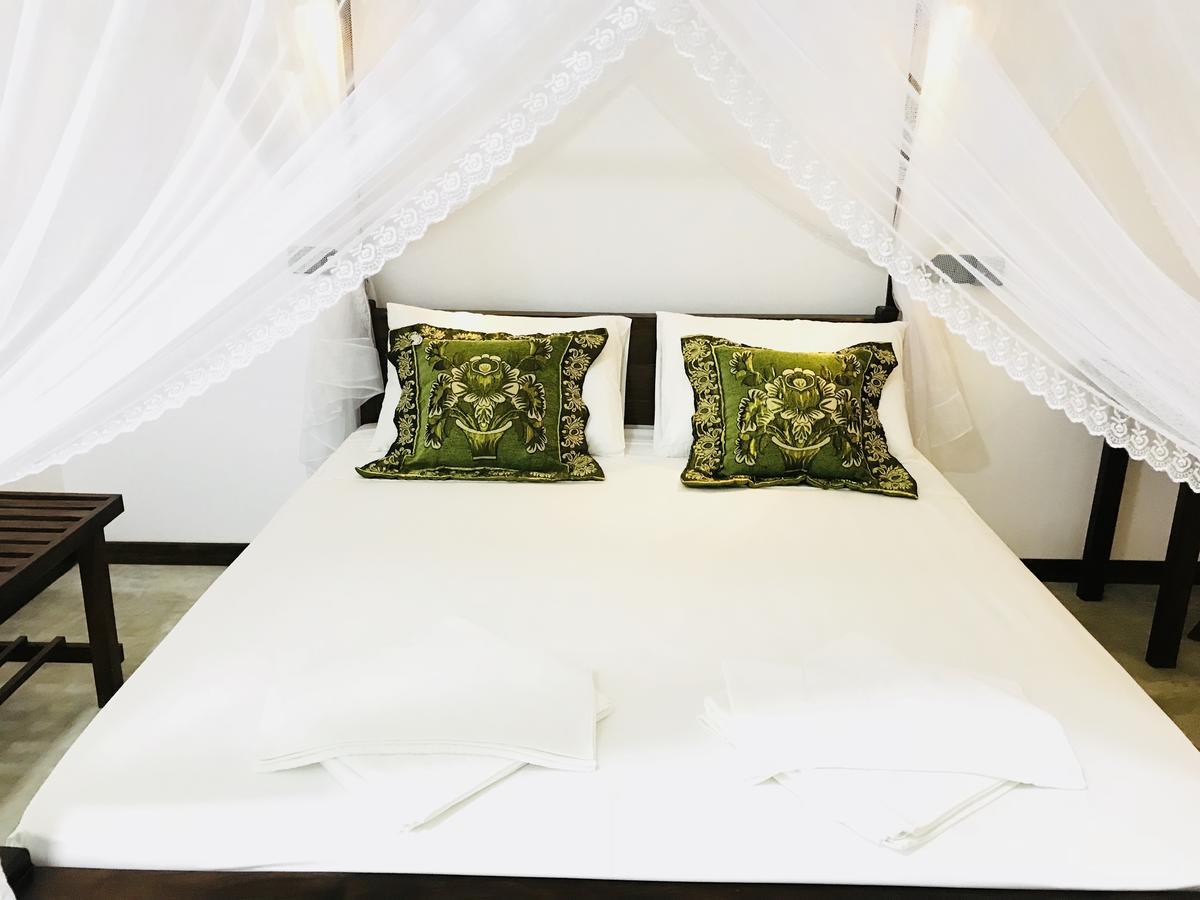 Sigiriya Rock Hide Hotel Ngoại thất bức ảnh