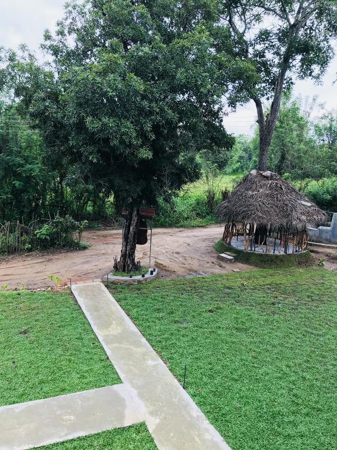 Sigiriya Rock Hide Hotel Ngoại thất bức ảnh