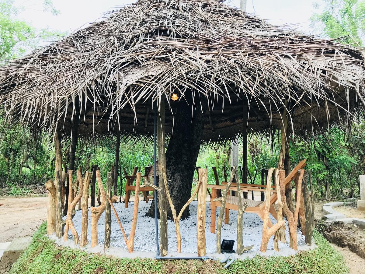 Sigiriya Rock Hide Hotel Ngoại thất bức ảnh