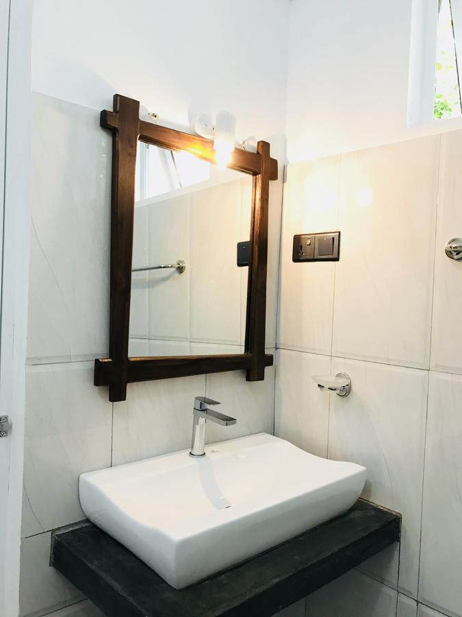 Sigiriya Rock Hide Hotel Ngoại thất bức ảnh