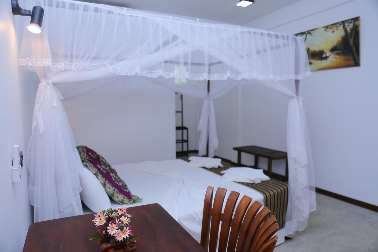 Sigiriya Rock Hide Hotel Ngoại thất bức ảnh