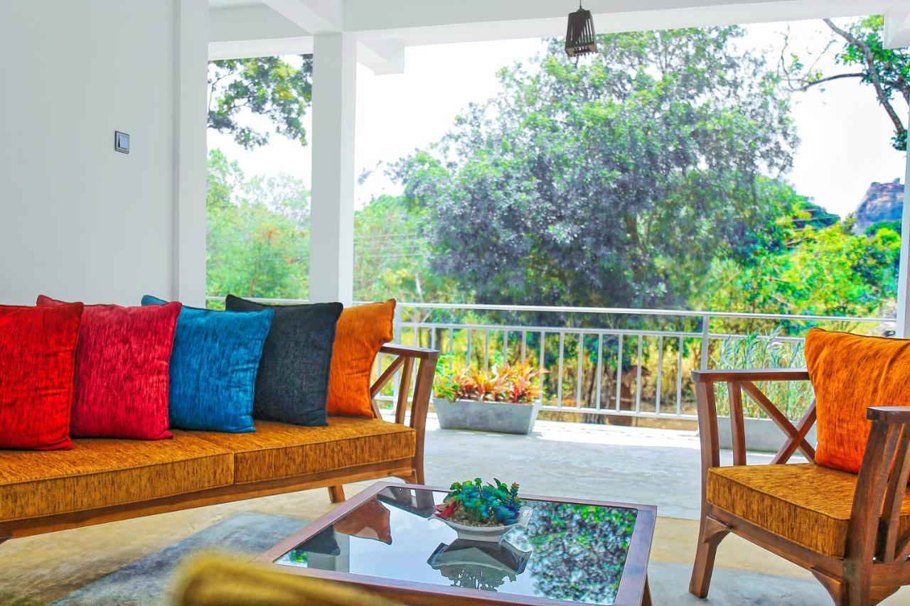 Sigiriya Rock Hide Hotel Ngoại thất bức ảnh
