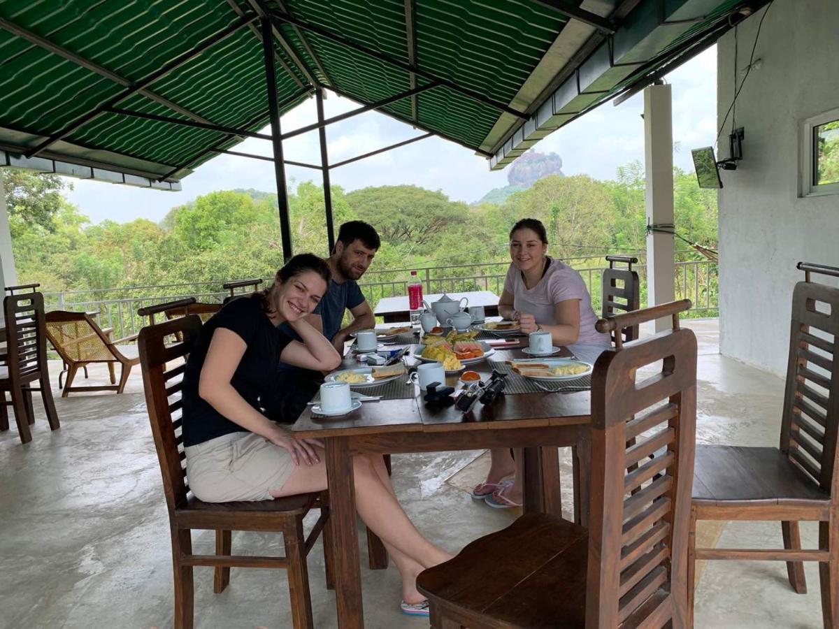 Sigiriya Rock Hide Hotel Ngoại thất bức ảnh