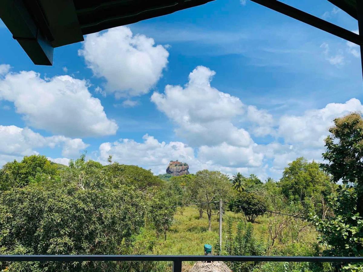 Sigiriya Rock Hide Hotel Ngoại thất bức ảnh