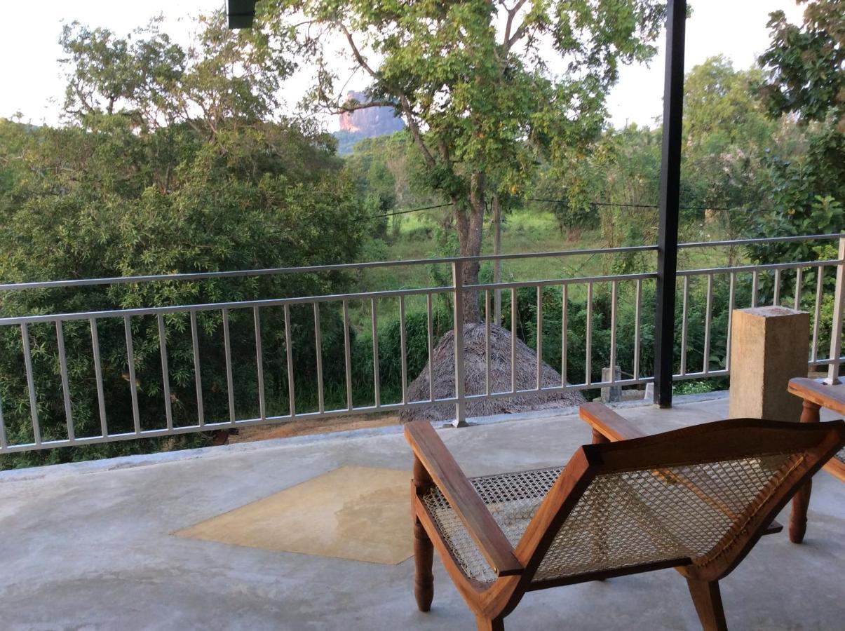 Sigiriya Rock Hide Hotel Ngoại thất bức ảnh
