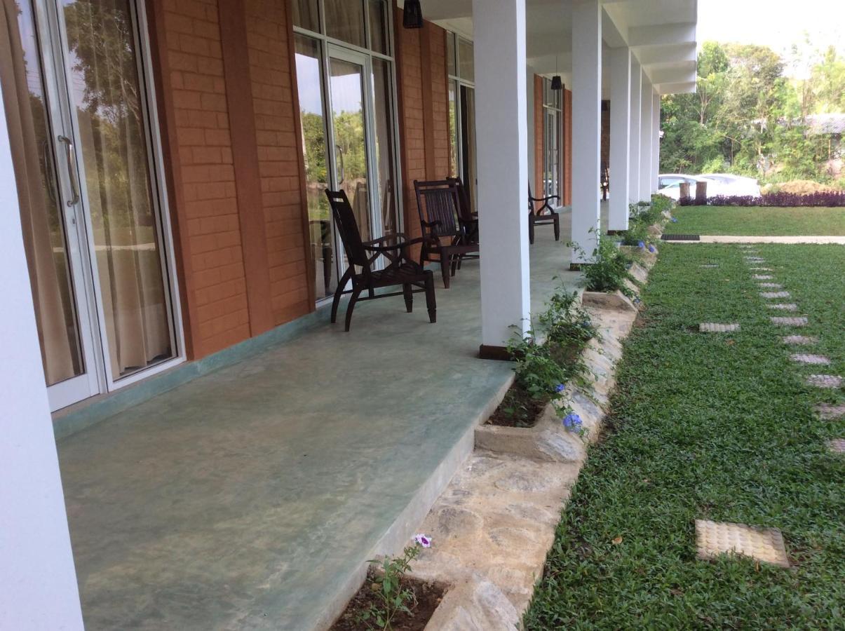 Sigiriya Rock Hide Hotel Ngoại thất bức ảnh