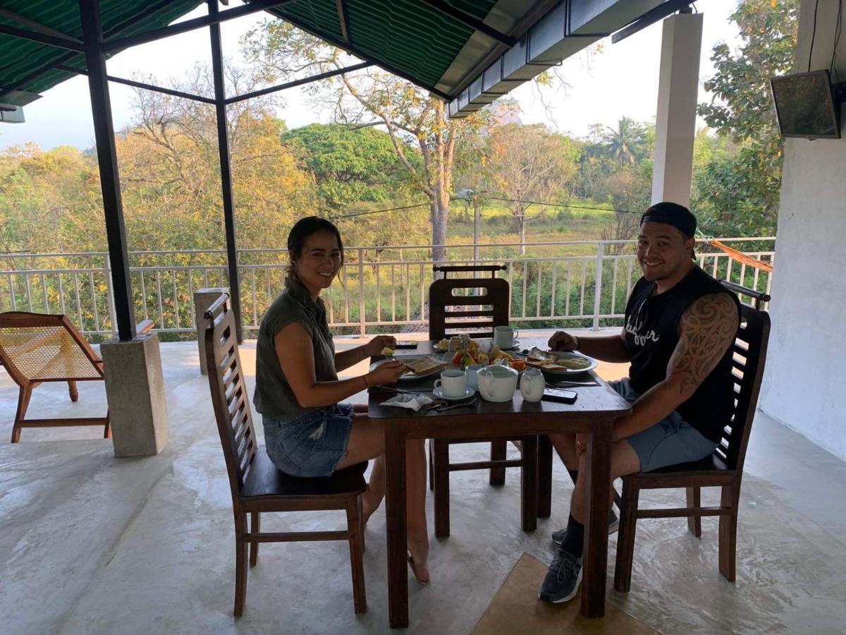 Sigiriya Rock Hide Hotel Ngoại thất bức ảnh