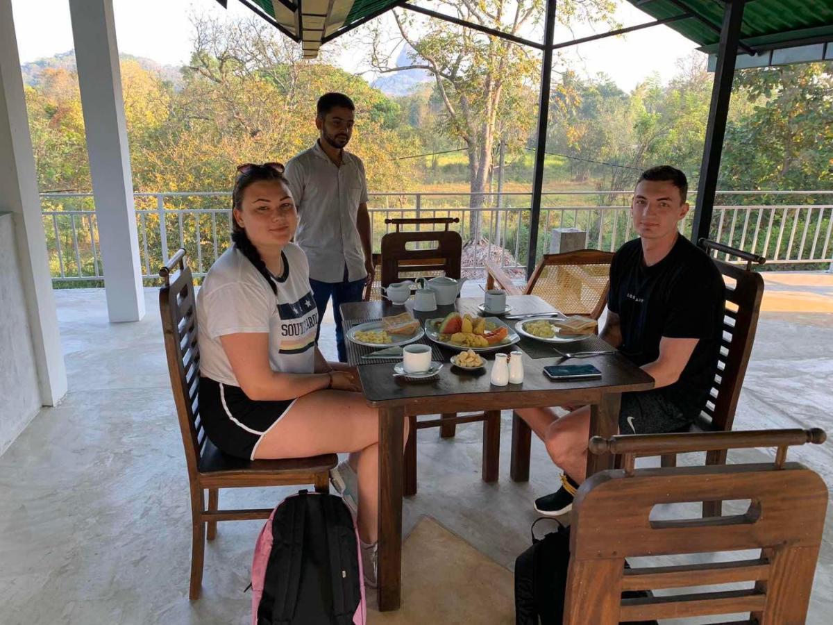 Sigiriya Rock Hide Hotel Ngoại thất bức ảnh